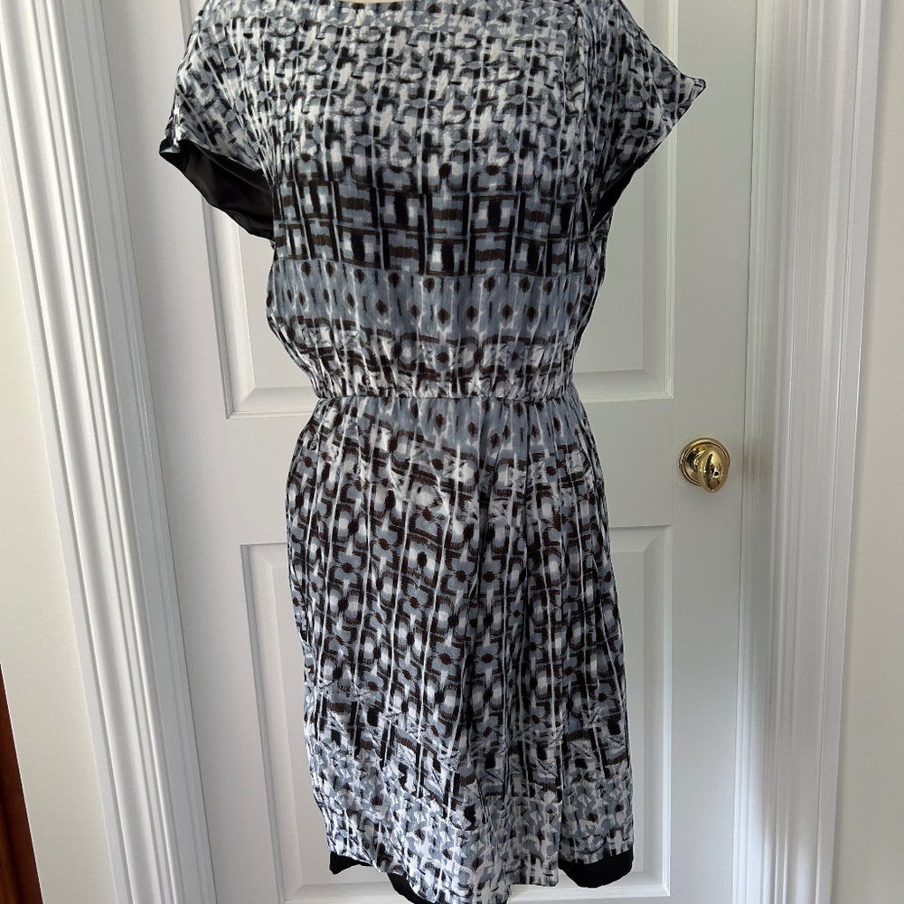 NWOT Vince Camuto Navy, White and  Blue Gray Geometric Dress Size 12 New
